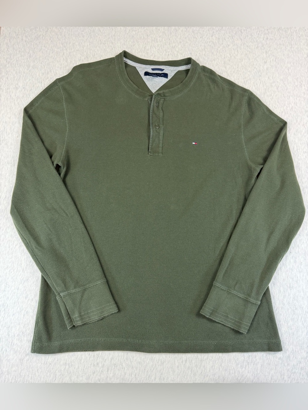 Tommy Hilfiger Men’s XL Olive Green Waffle Knit Henley Long Sleeve Shirt Y2K - Picture 1 of 9